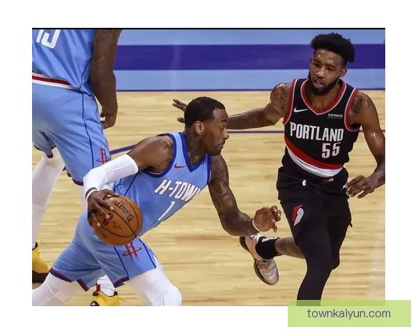 戴维斯与基米希携手共创精彩瞬间，球队默契展现状态回暖