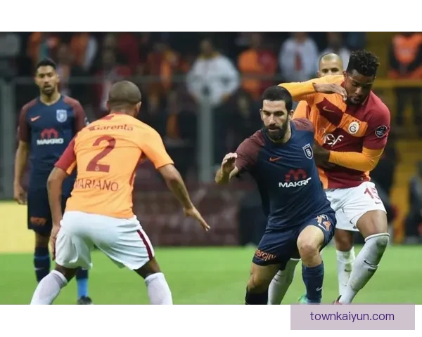 加拉塔萨雷中场组织新战略，力争重返巅峰竞争状态值得关注