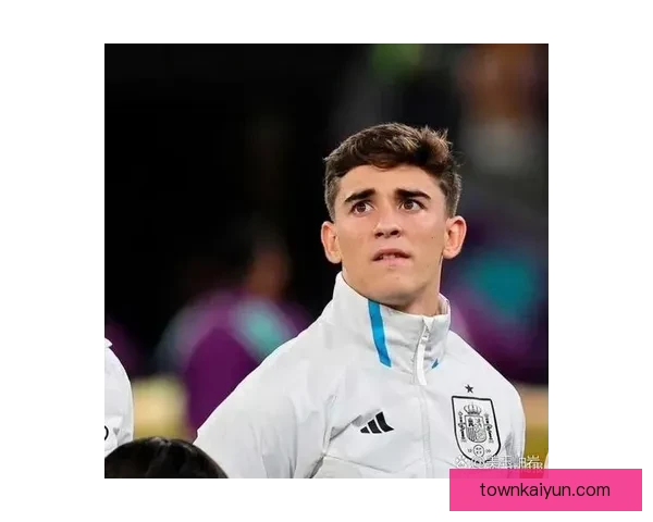 加维在欧洲杯决赛中的发挥引发热议，未来值得关注