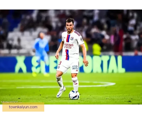 塔利亚菲科下底传中风格独特，助攻能力备受关注