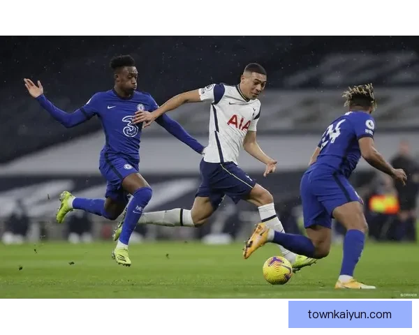 英超“拖拉机”战术引热议：防守反击效率与比赛观赏性博弈